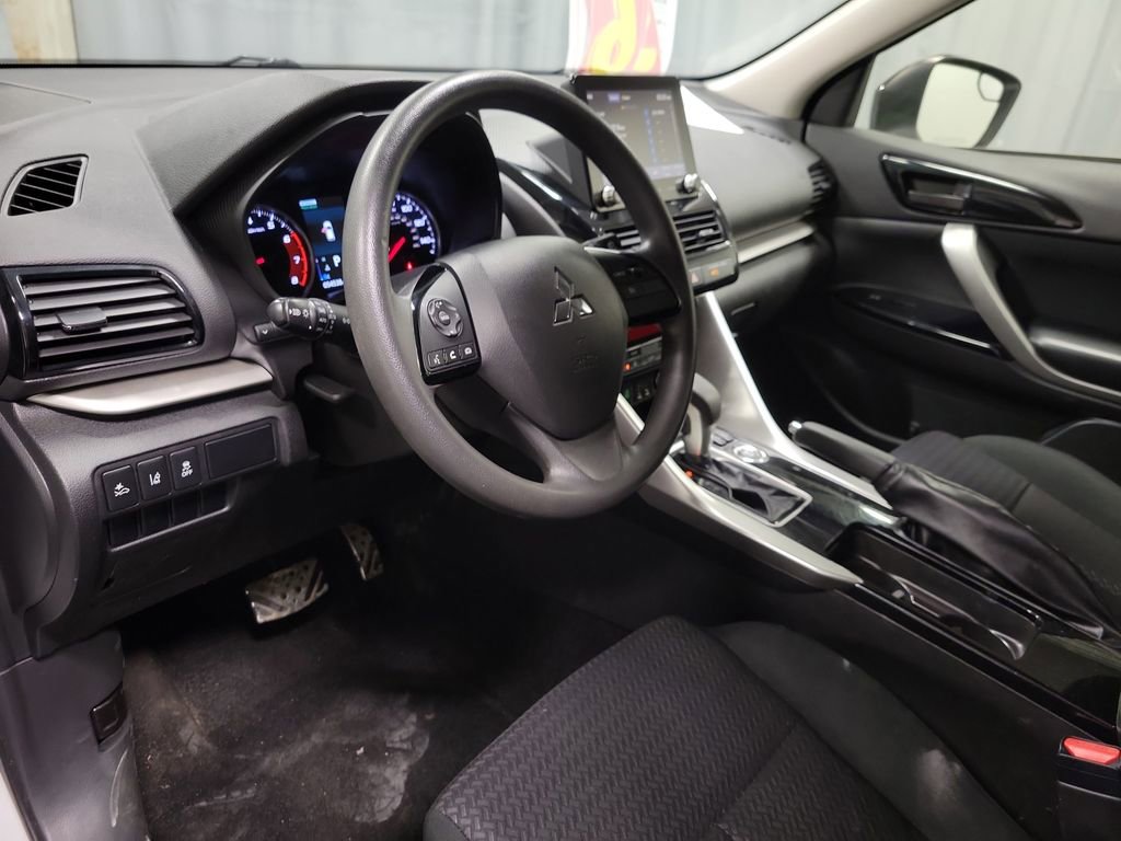 Used 2022 Mitsubishi Eclipse Cross LE AWD/4WD image 13