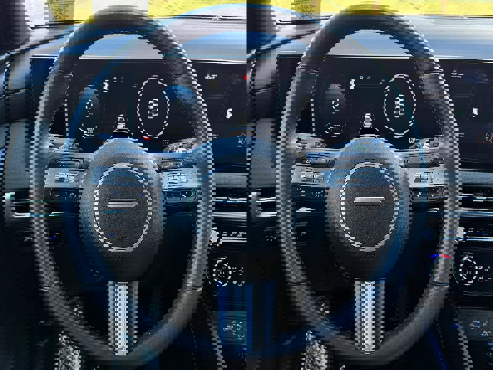 Certified 2025 Hyundai Santa Cruz Limited image 17