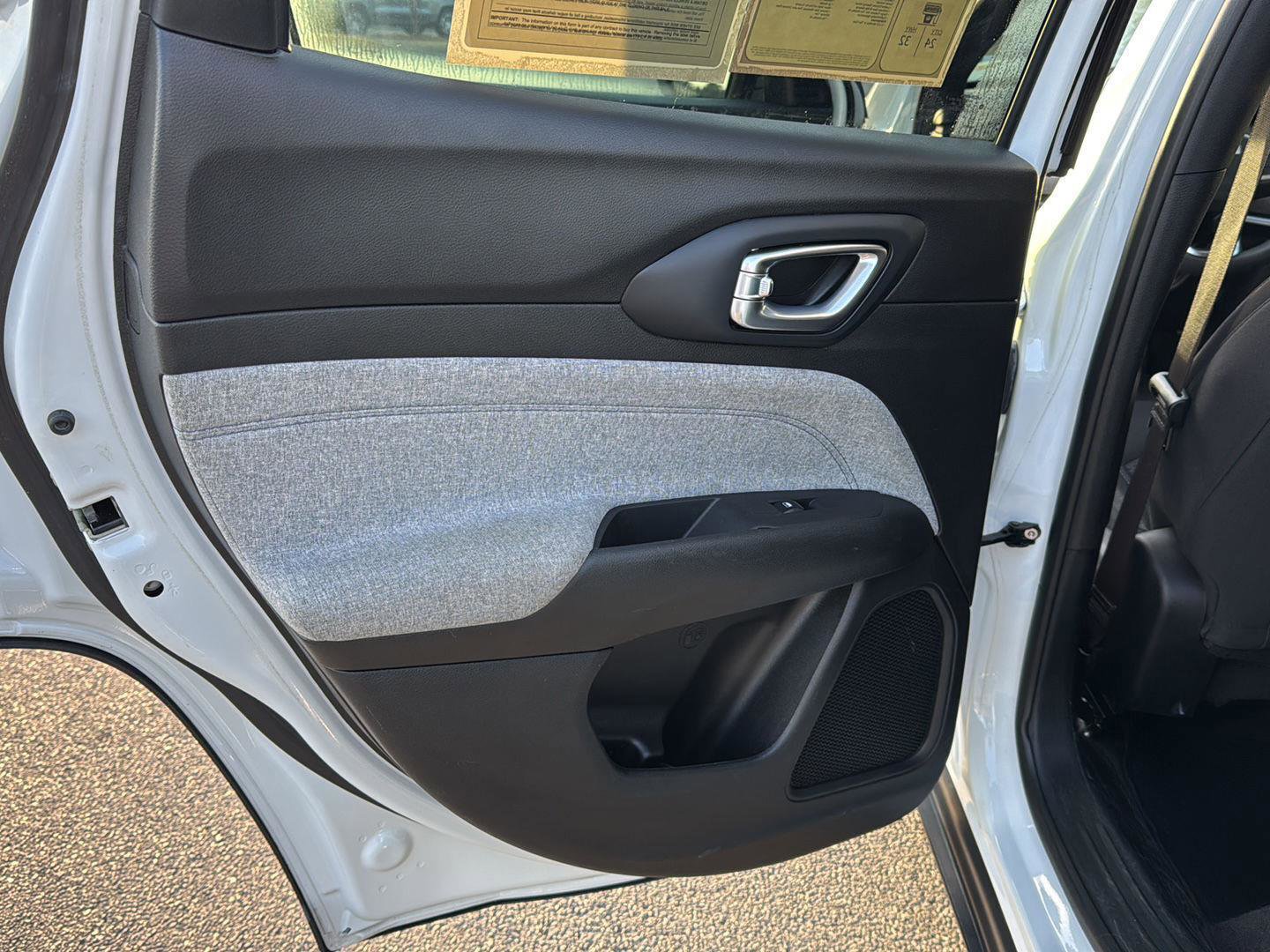 Used 2023 Jeep Compass Sport image 15