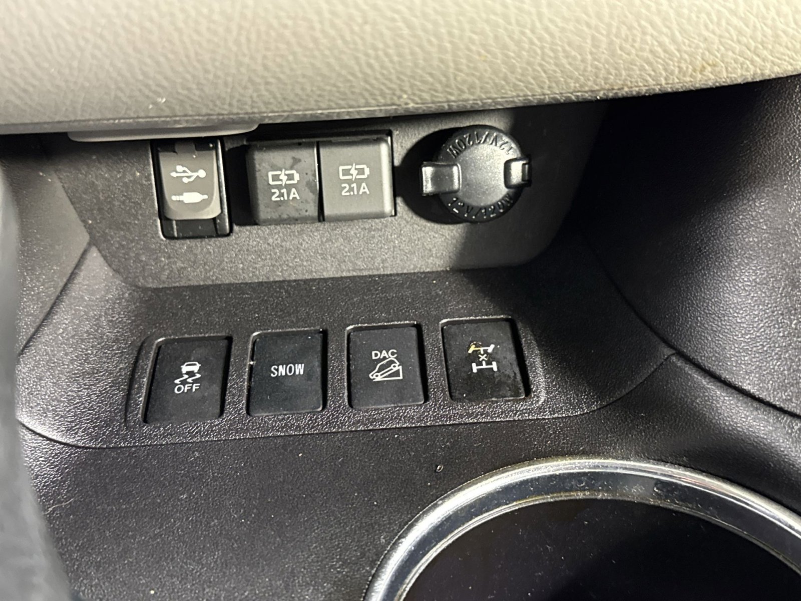 Used 2019 Toyota Highlander LE image 35