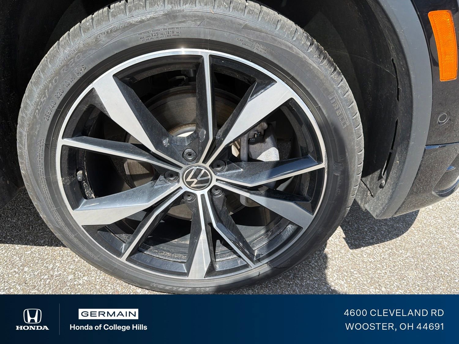 Used 2024 Volkswagen Tiguan SEL R-Line AWD/4WD image 4