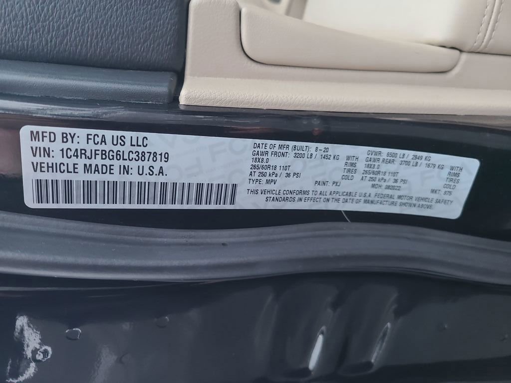 Used 2020 Jeep Grand Cherokee Limited w/ Trailer Tow Group IV image 44