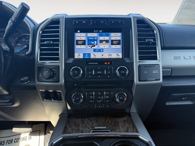 Used 2017 Ford F250 Lariat w/ Lariat Ultimate Package AWD/4WD image 8