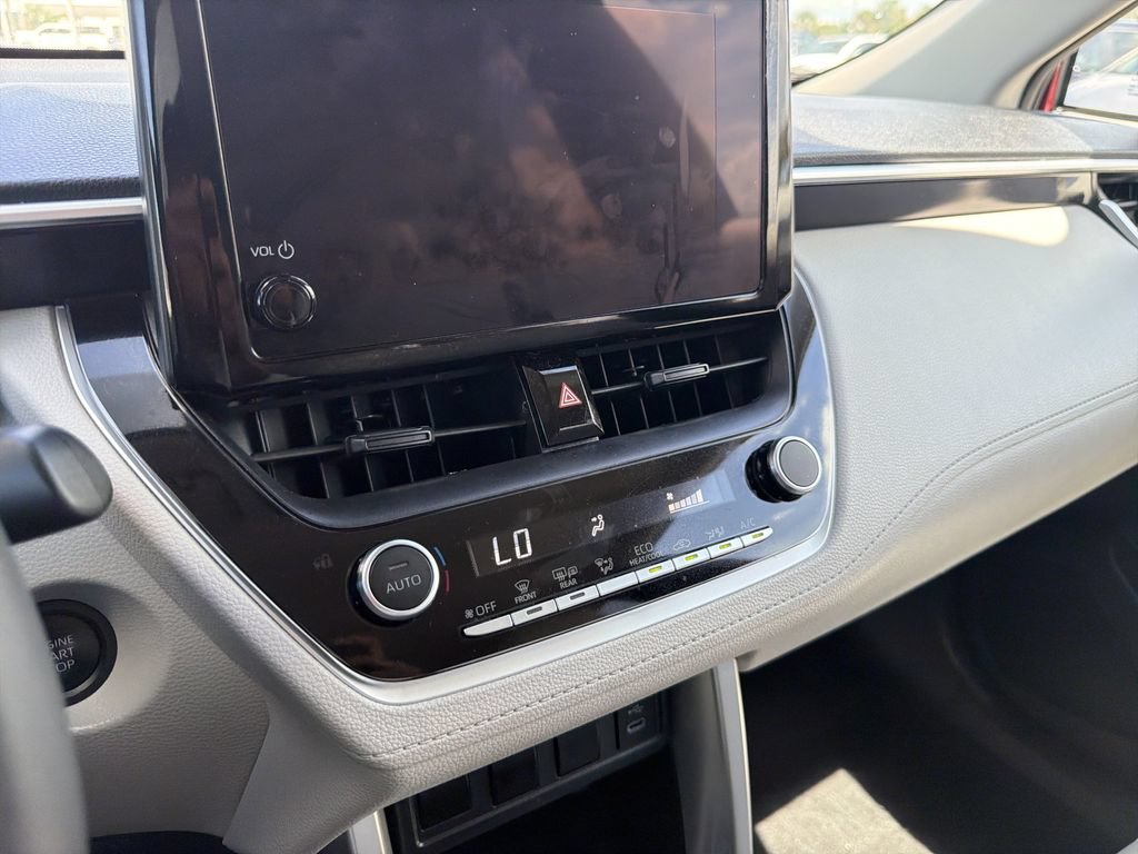 Used 2024 Toyota Corolla Cross LE FWD image 24