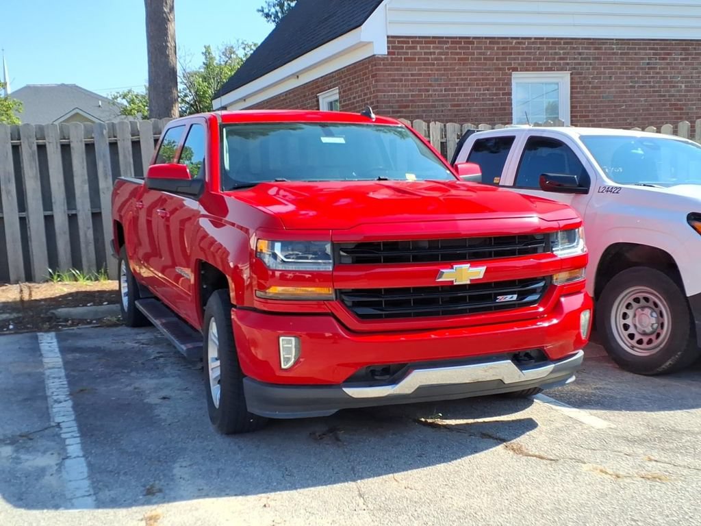 Used 2017 Chevrolet Silverado 1500 LT w/ All Star Edition AWD/4WD image 3