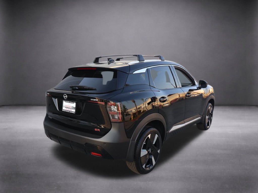 New 2025 Nissan Kicks SR FWD image 4