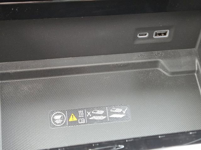 New 2026 GMC Yukon AT4 w/ AT4 Premium Package image 9