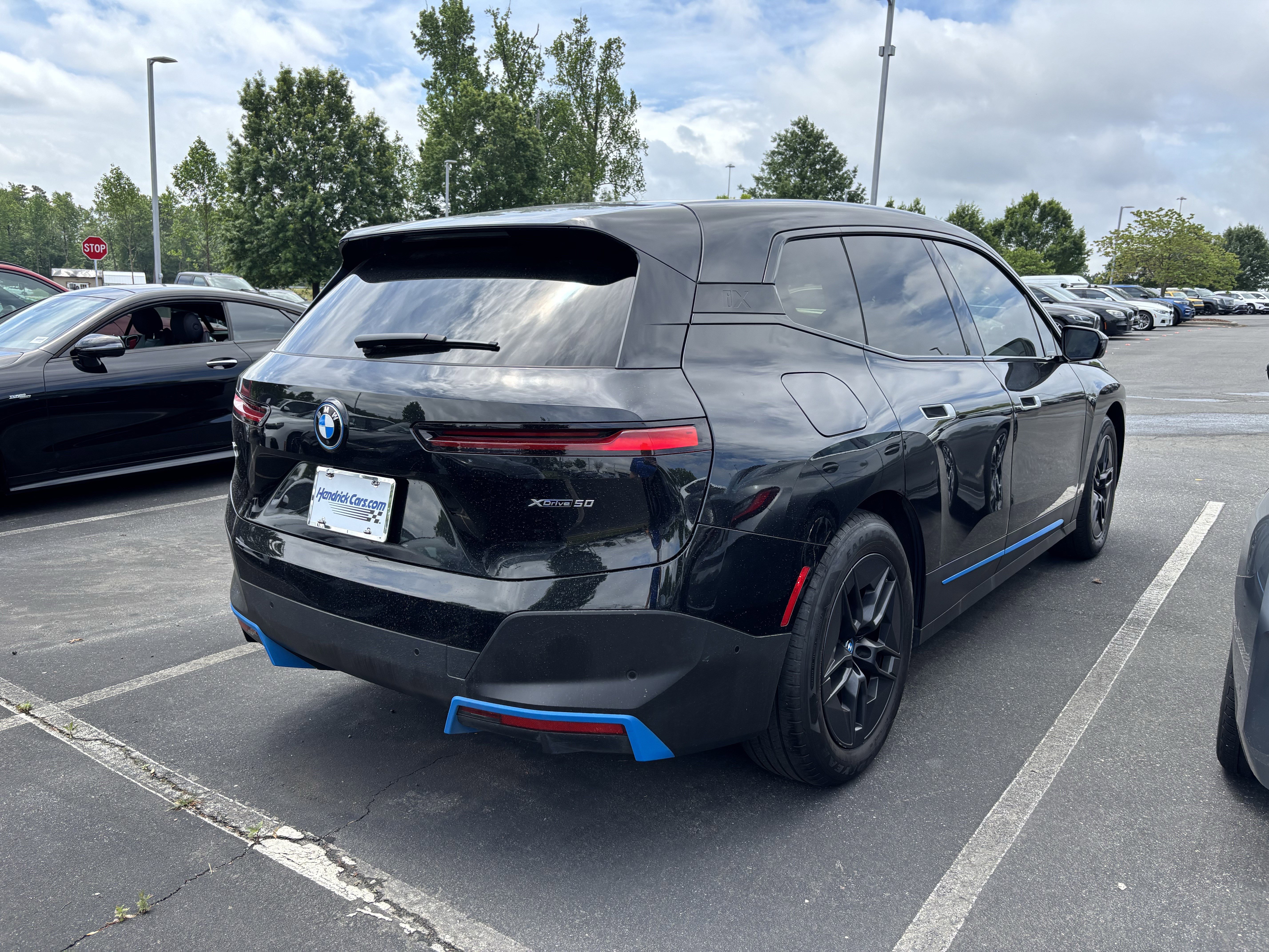 Used 2023 BMW iX xDrive50 w/ Premium Package AWD/4WD image 20