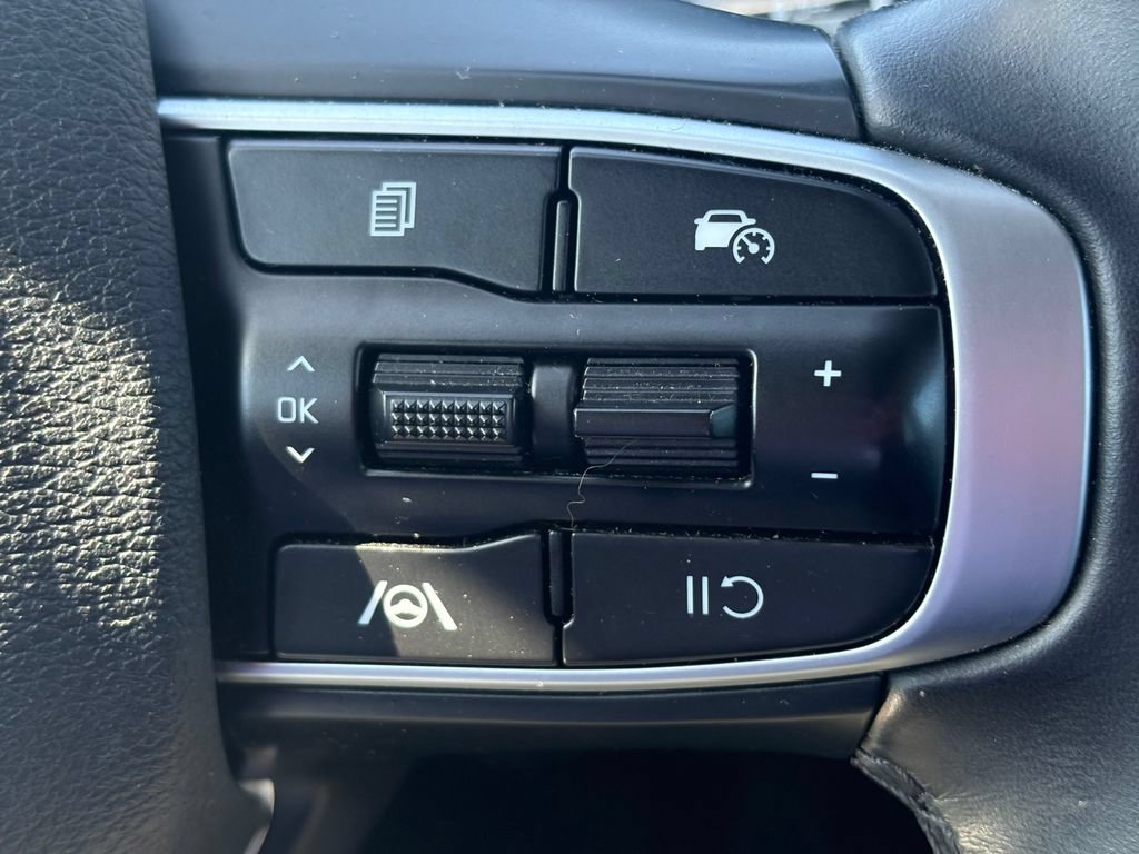 Used 2025 Kia Sportage EX FWD image 22