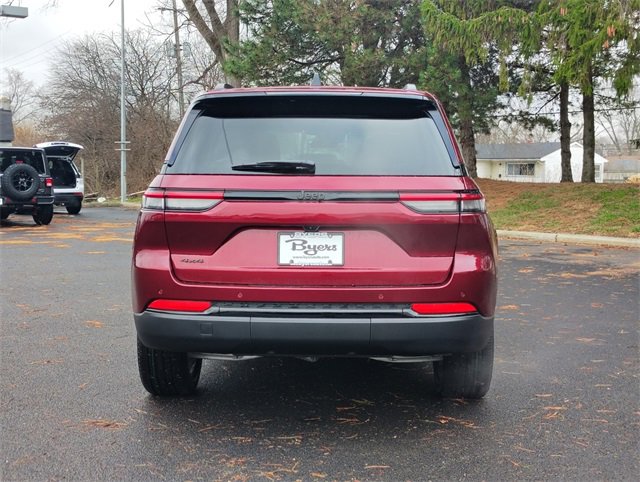 New 2025 Jeep Grand Cherokee Altitude w/ Trailer Tow Package image 34