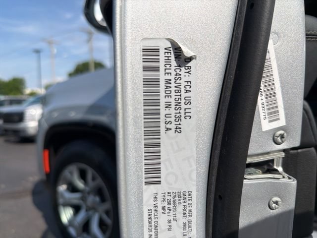 Used 2022 Jeep Wagoneer Series II AWD/4WD image 38