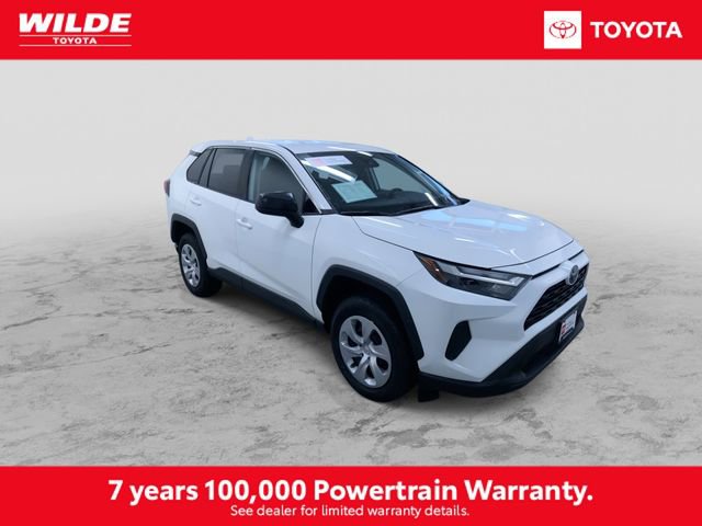 Used 2025 Toyota RAV4 LE AWD/4WD image 3