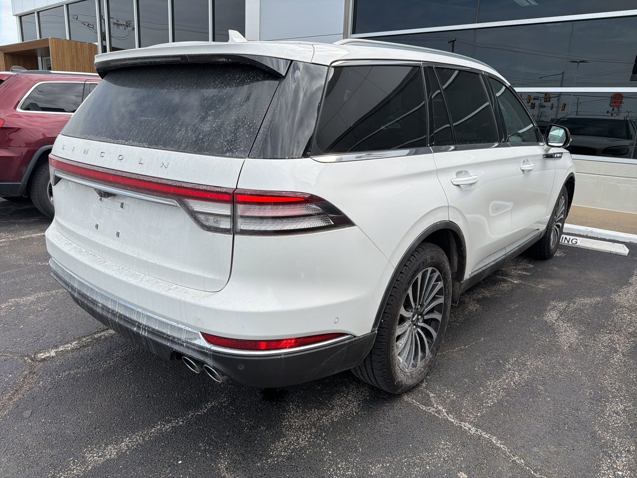 Used 2023 Lincoln Aviator Reserve w/ Equipment Group 201A image 8