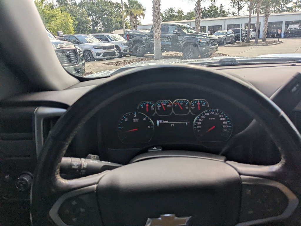 Used 2018 Chevrolet Silverado 1500 LT w/ All Star Edition RWD image 27