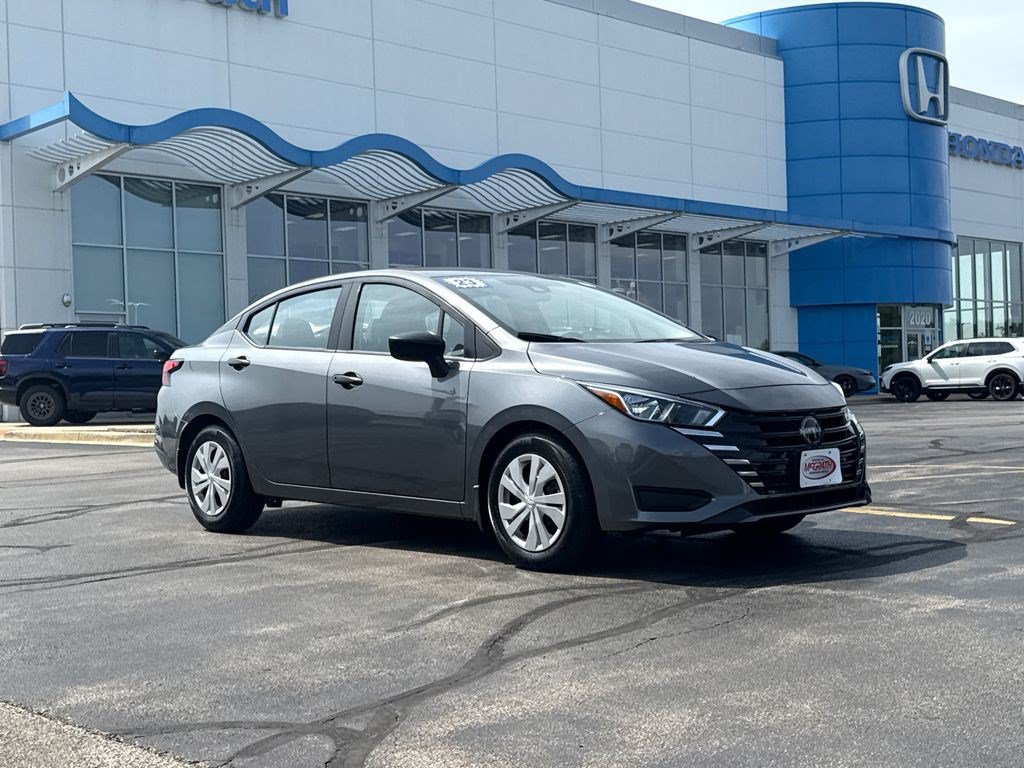 Used 2023 Nissan Versa S w/ Trunk Package FWD image 3