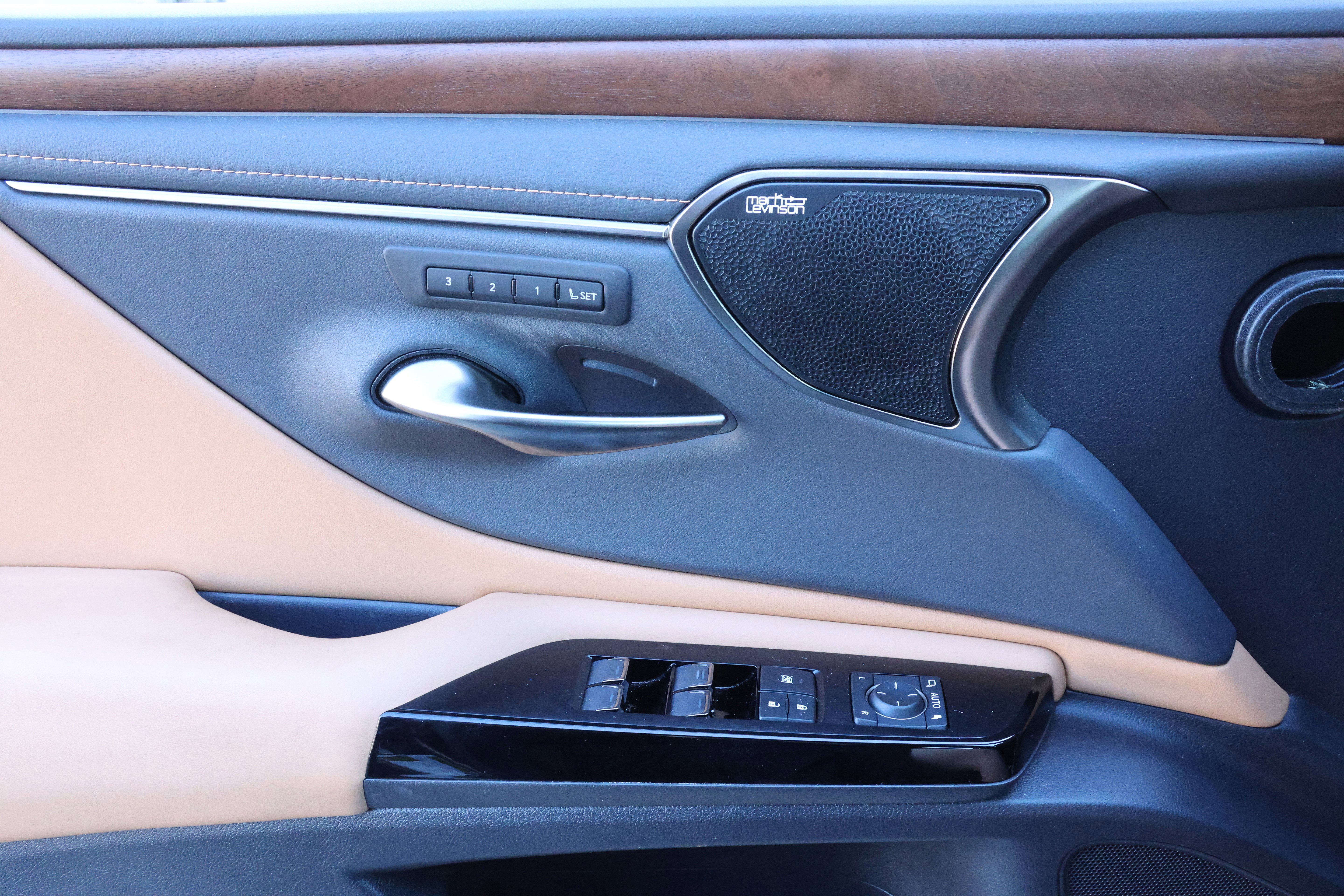 Certified 2024 Lexus ES 350 Ultra Luxury image 12