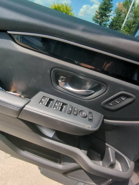 Used 2025 Honda Pilot EX-L image 45
