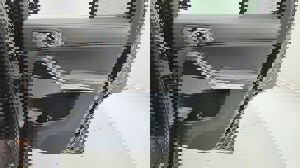 Used 2021 BMW X5 xDrive45e w/ Premium Package image 21