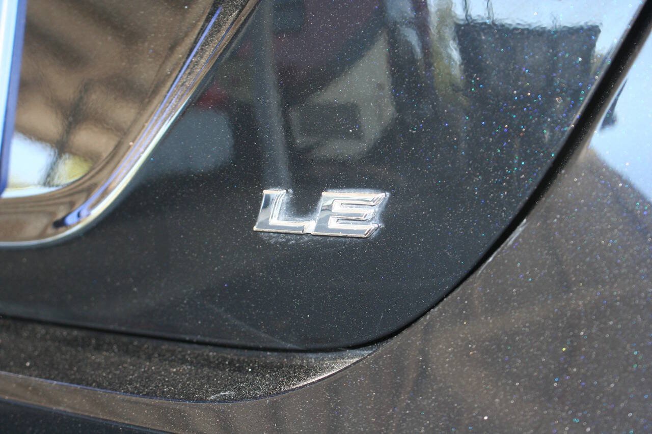 Used 2020 Toyota Camry LE w/ Convenience Package FWD image 25