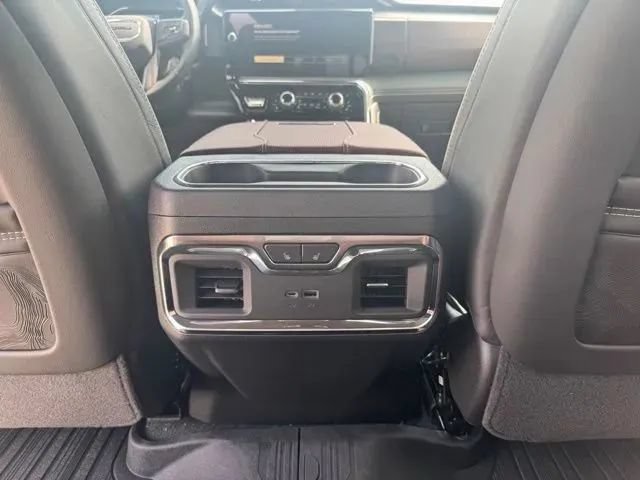 New 2026 GMC Sierra 2500 Denali Ultimate w/ LPO, Black Badging Package AWD/4WD image 21