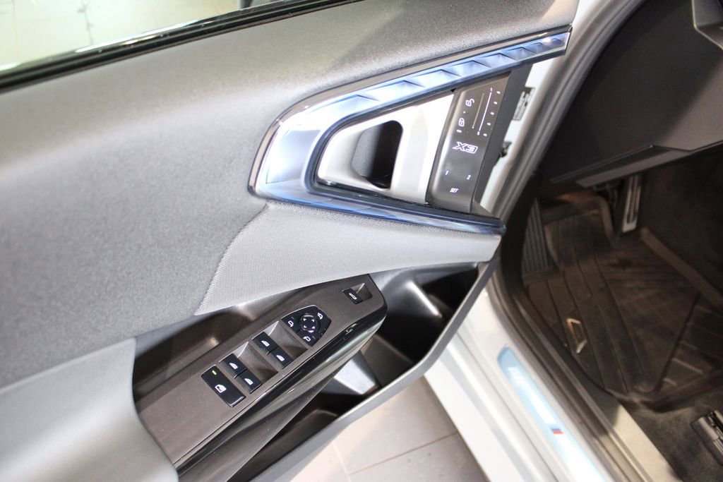 Used 2026 BMW X3 M50 w/ Premium Package image 29