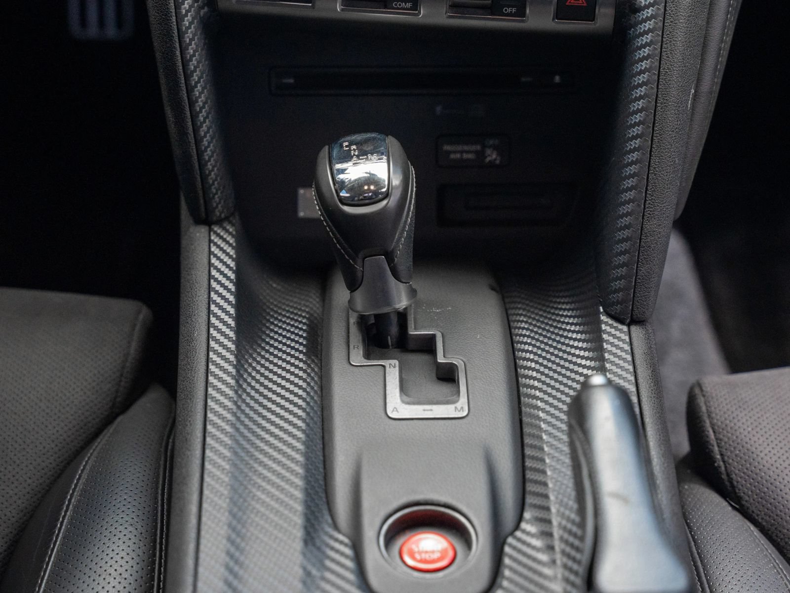 Used 2009 Nissan GT-R Premium AWD/4WD image 19