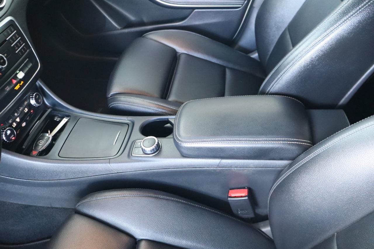 Used 2016 Mercedes-Benz CLA 250 image 17