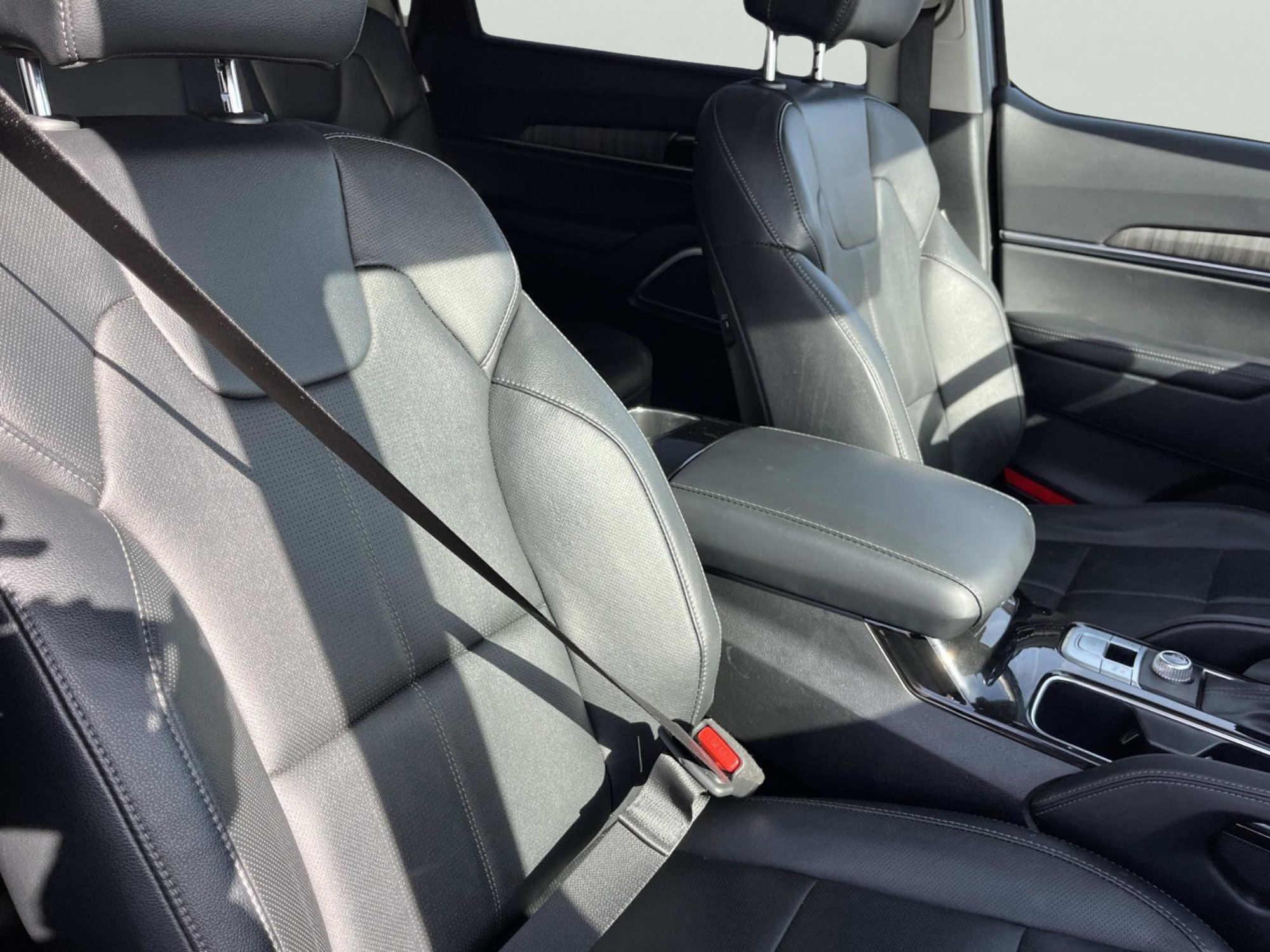 Used 2024 Kia Telluride EX image 13