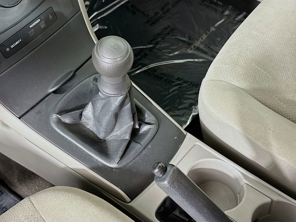 Used 2013 Toyota Corolla L FWD image 16