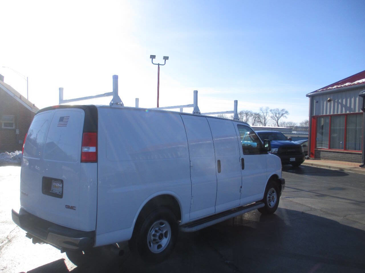 Used 2020 GMC Savana 3500 w/ Driver Convenience Package image 5