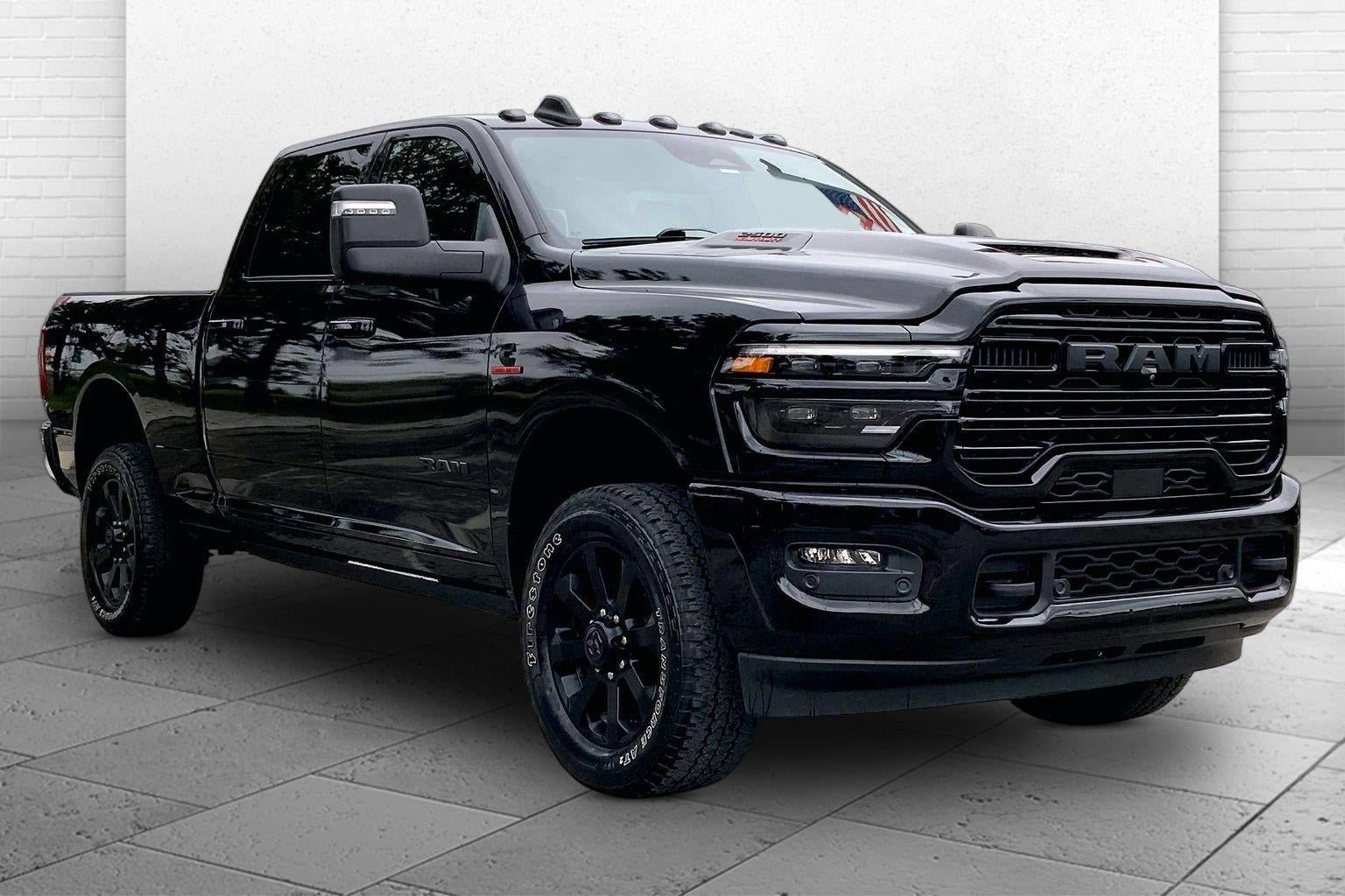 Used 2025 RAM 2500 Laramie AWD/4WD image 1