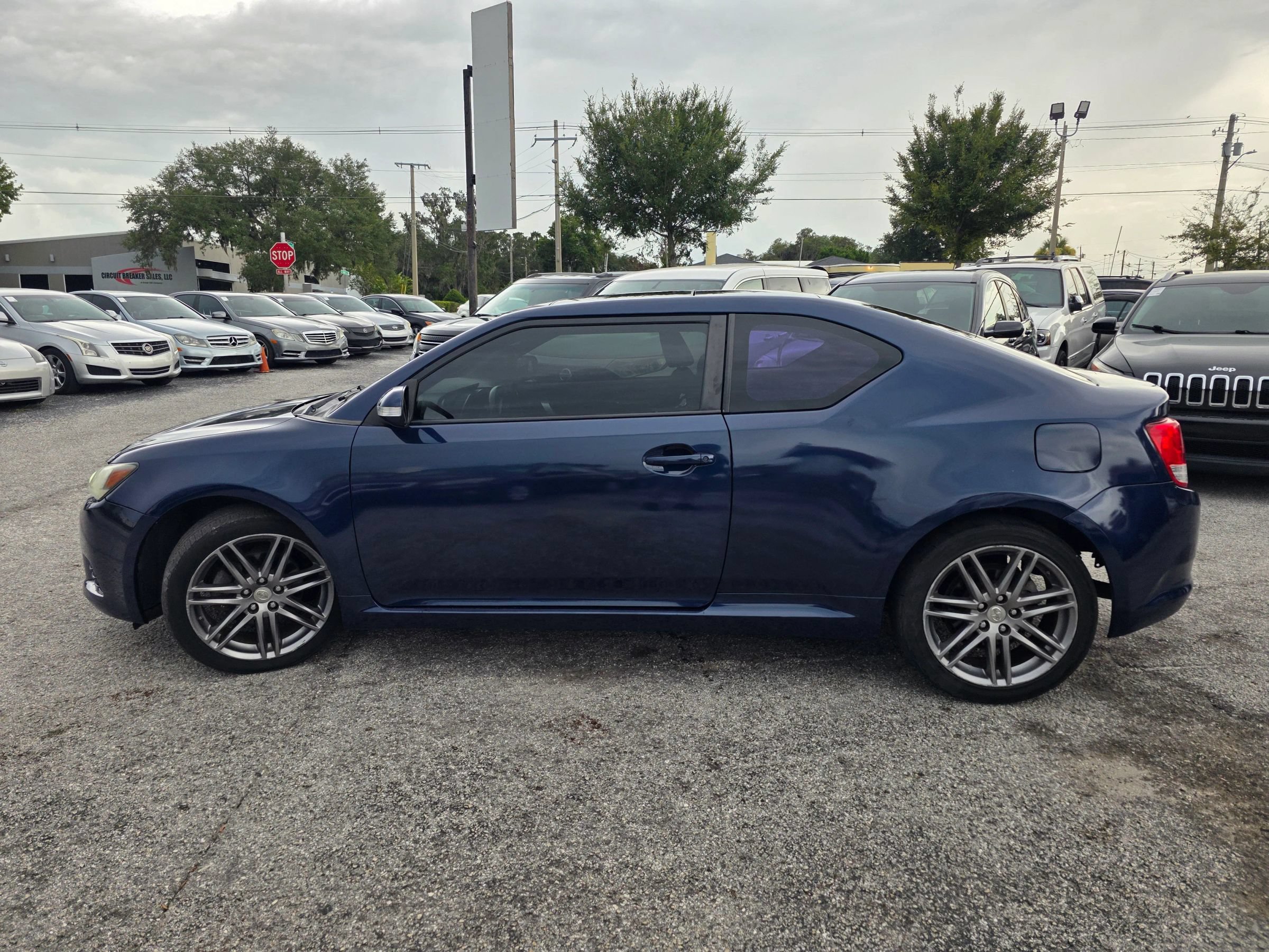 Used 2011 Scion tC FWD image 4