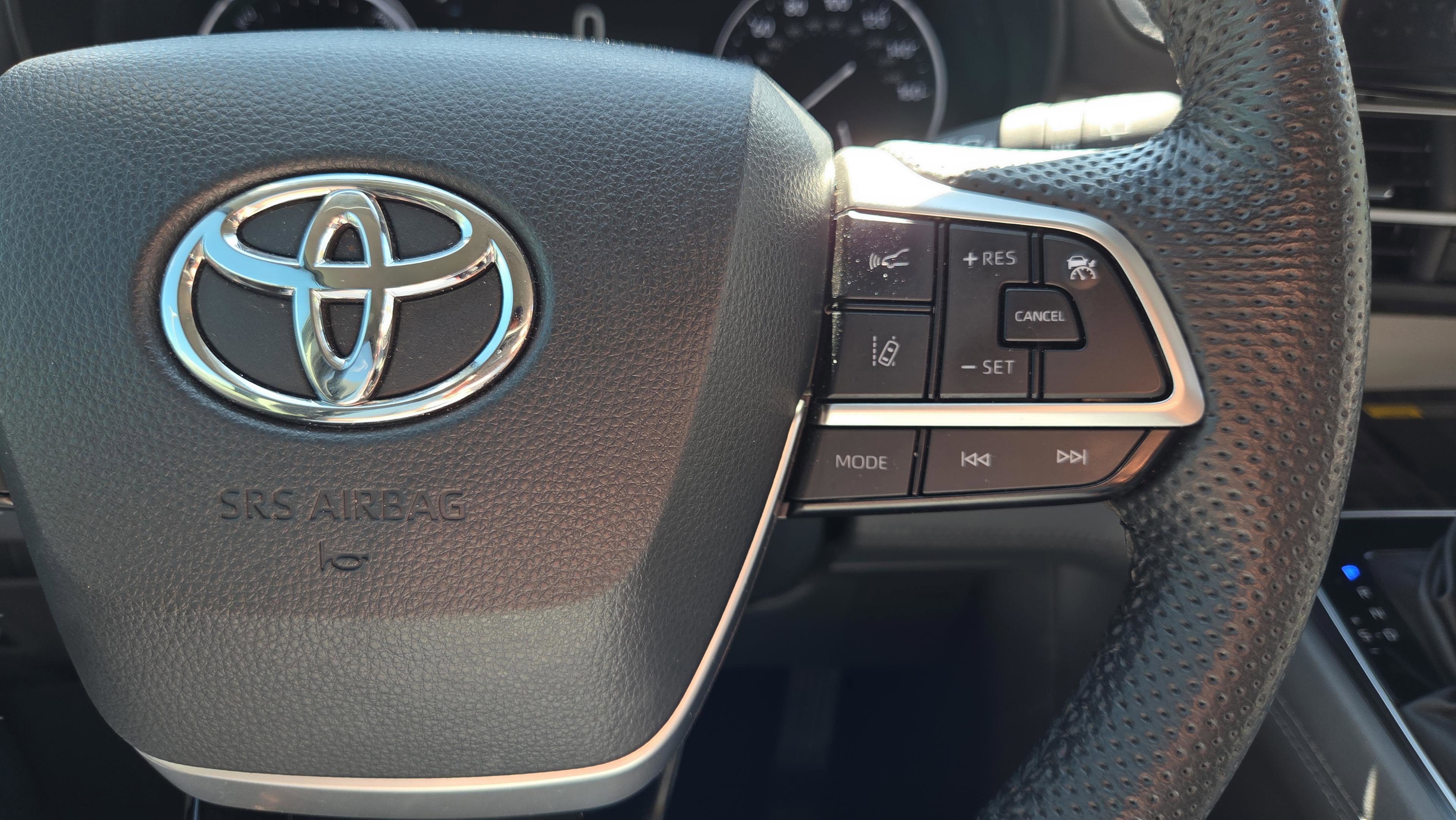 Certified 2023 Toyota Sienna Limited image 33
