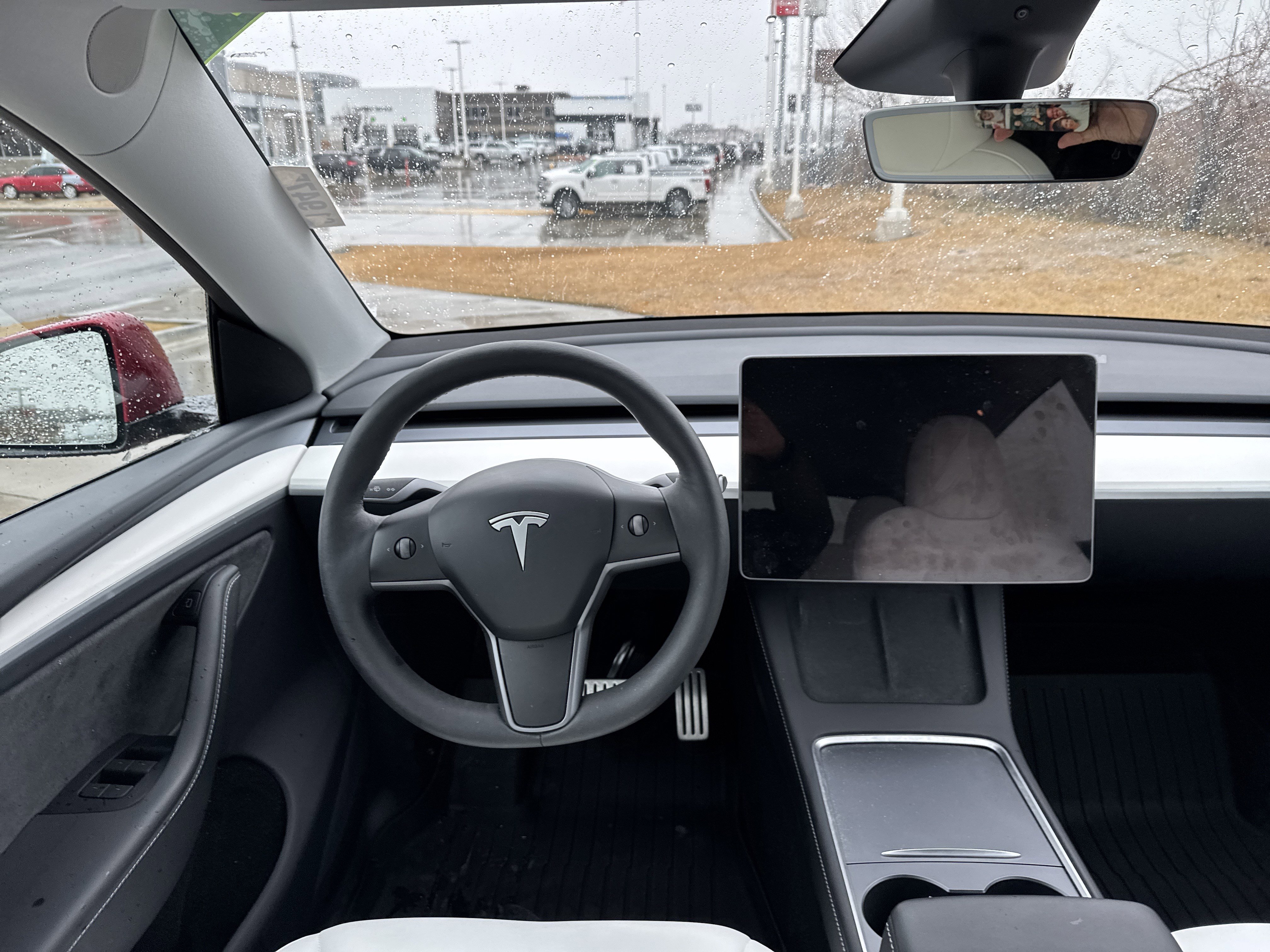 Used 2024 Tesla Model Y Performance image 17
