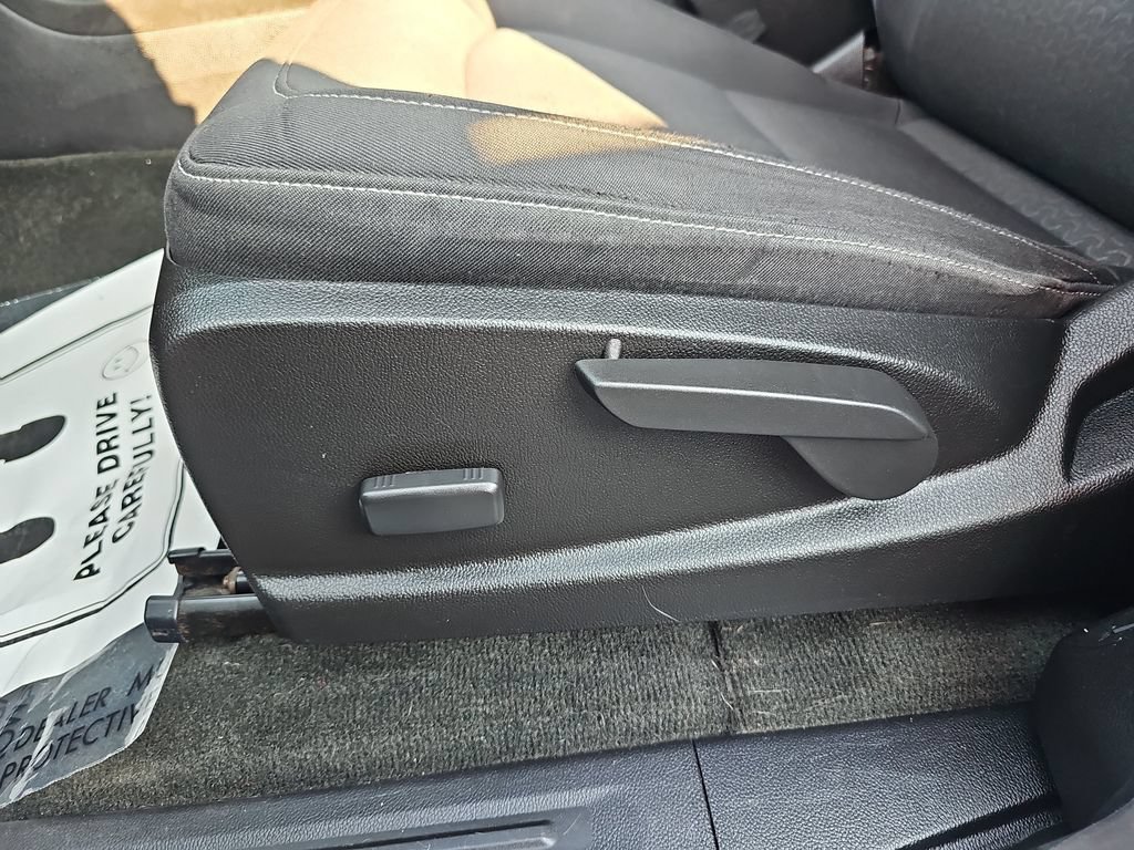 Used 2016 GMC Canyon SLE RWD image 27