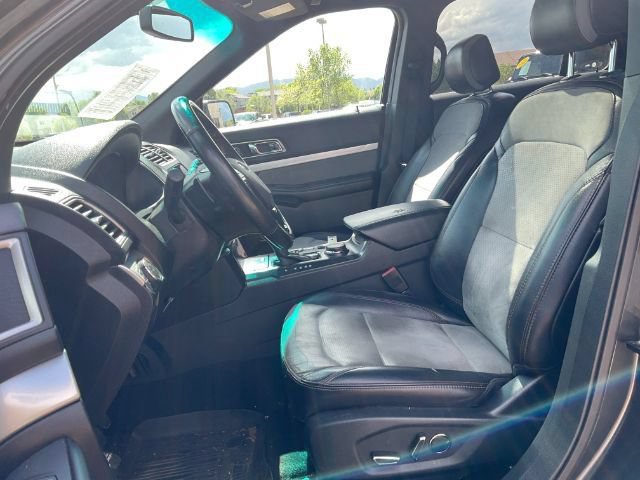 Used 2017 Ford Explorer XLT w/ Equipment Group 202A AWD/4WD image 10