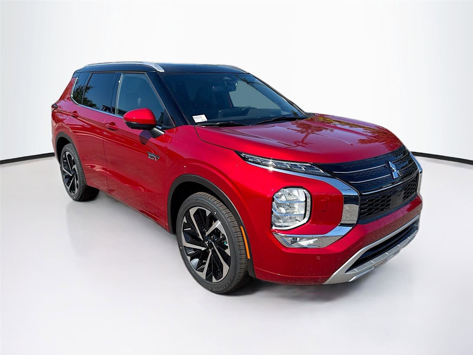 New 2025 Mitsubishi Outlander SEL image 2