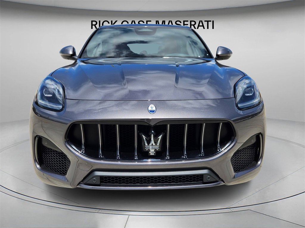 New 2025 Maserati Grecale GT image 3