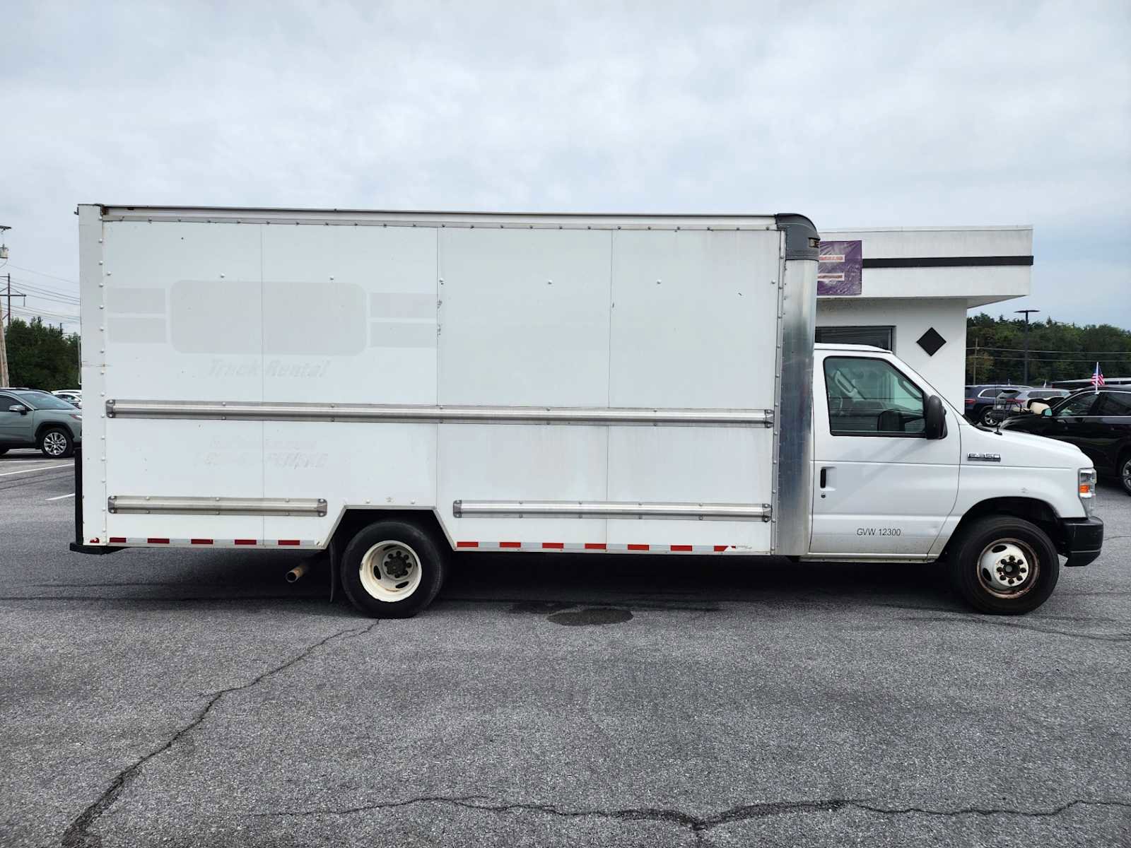 Used 2018 Ford E-350 and Econoline 350 Super Duty image 9