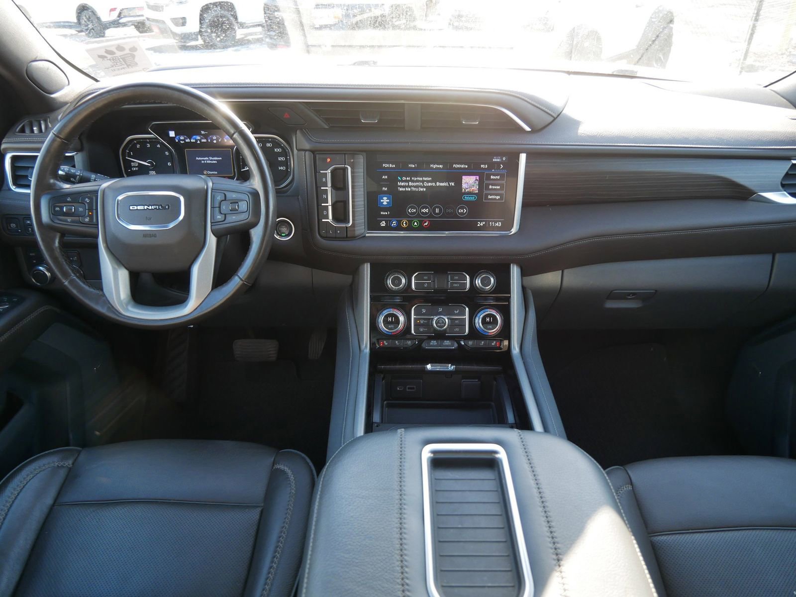 Used 2021 GMC Yukon Denali w/ Denali Premium Package image 11