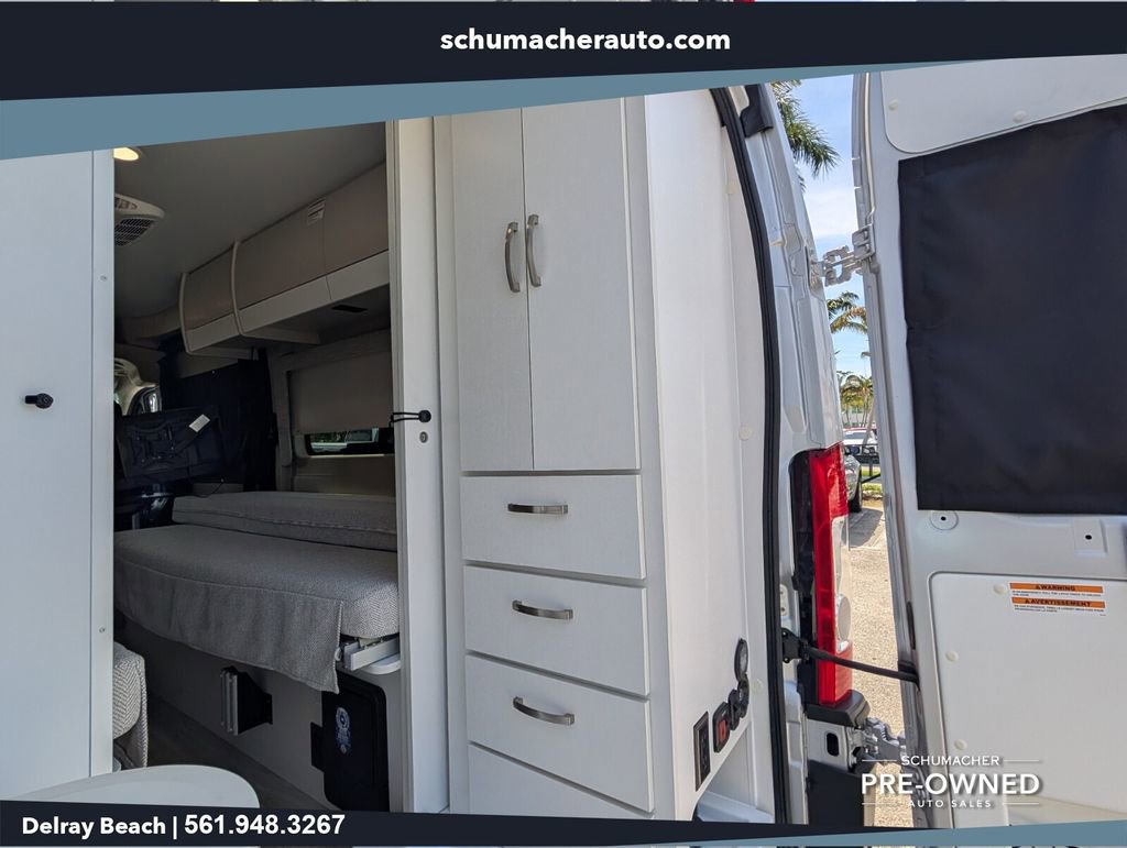 Used 2025 RAM ProMaster 3500 w/ Storage Group FWD image 21