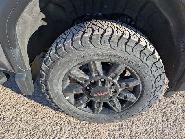 Used 2025 GMC Sierra 3500 AT4 w/ AT4 Premium Plus Package image 15