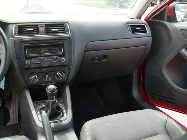 Used 2012 Volkswagen Jetta SE FWD image 23
