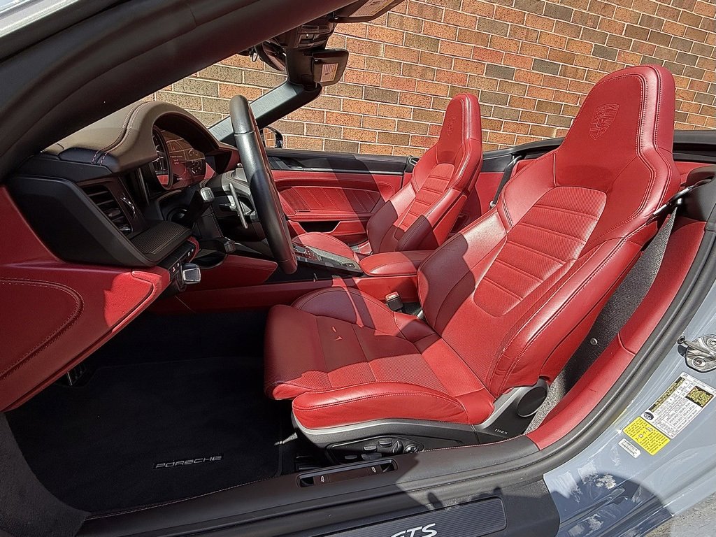 Certified 2023 Porsche 911 Carrera GTS image 5