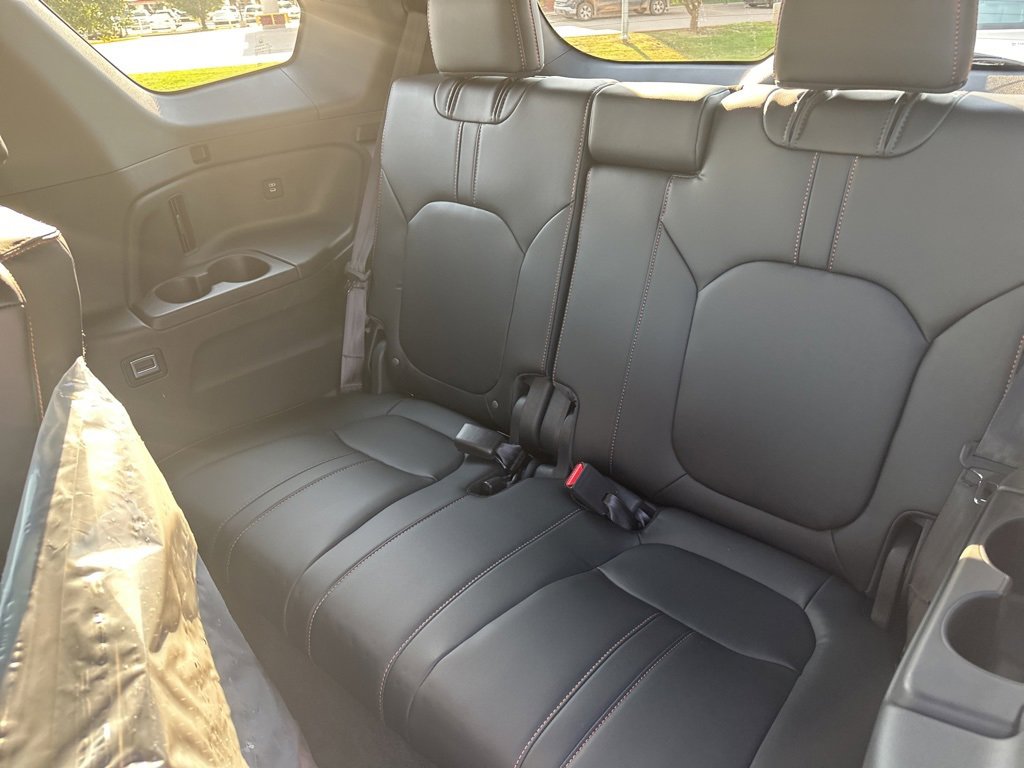 New 2025 Honda Pilot TrailSport image 13