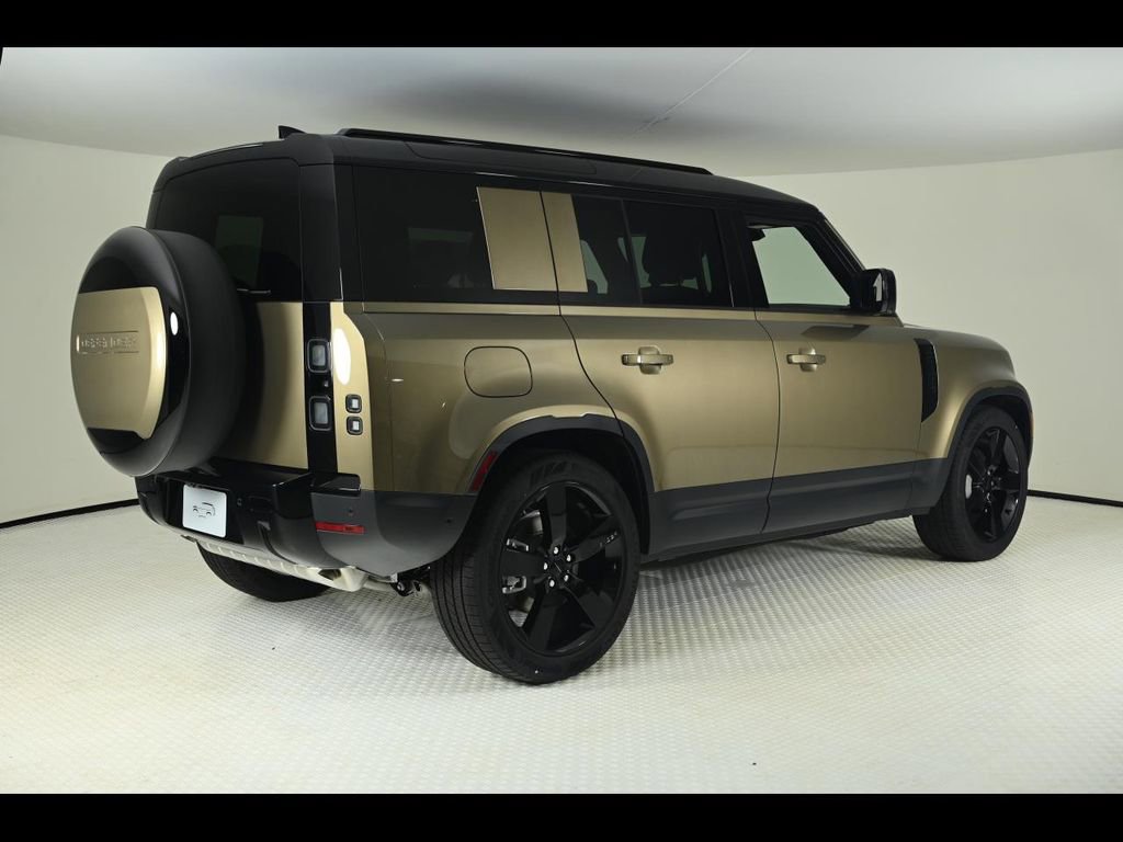 New 2026 Land Rover Defender 110 S image 5