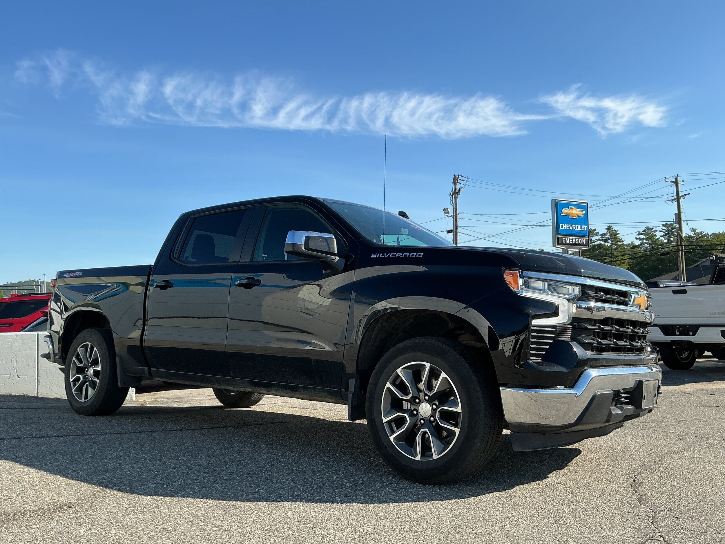 Certified 2023 Chevrolet Silverado 1500 LT AWD/4WD image 2