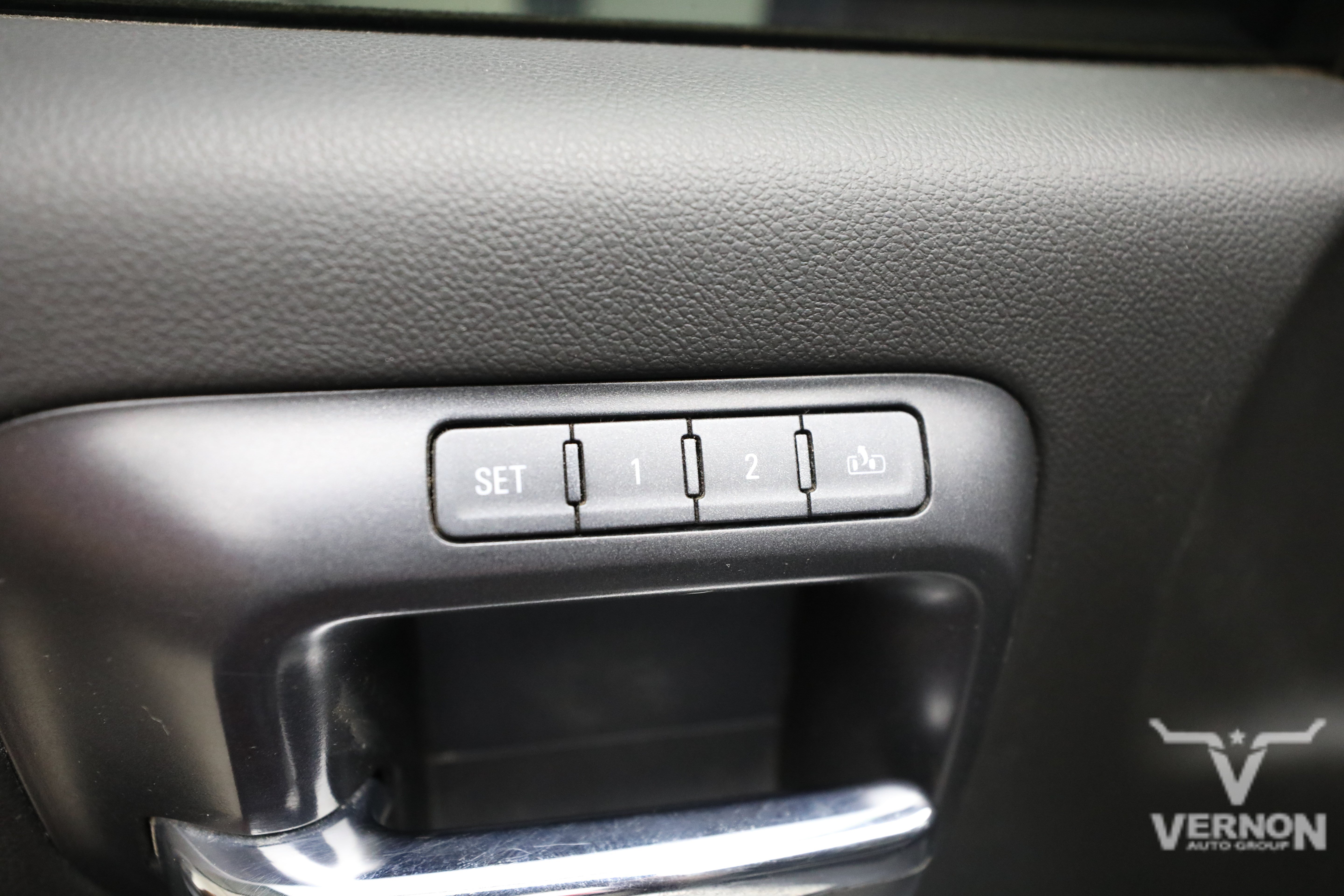 Used 2019 Chevrolet Silverado 2500 LTZ w/ Duramax Plus Package AWD/4WD image 18