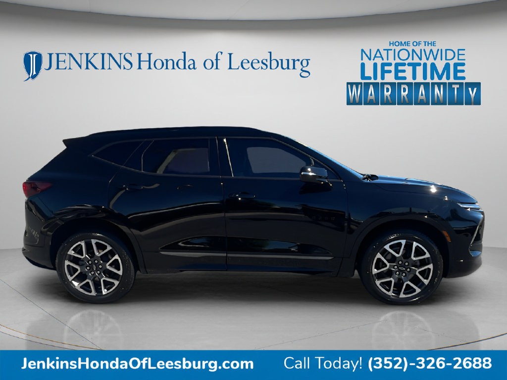 Used 2023 Chevrolet Blazer RS w/ LPO, Cargo Package FWD image 3