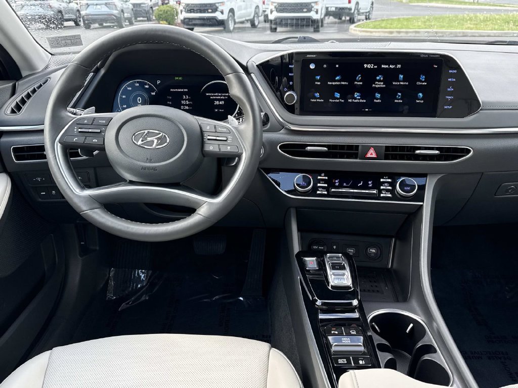 Used 2023 Hyundai Sonata Limited FWD image 3